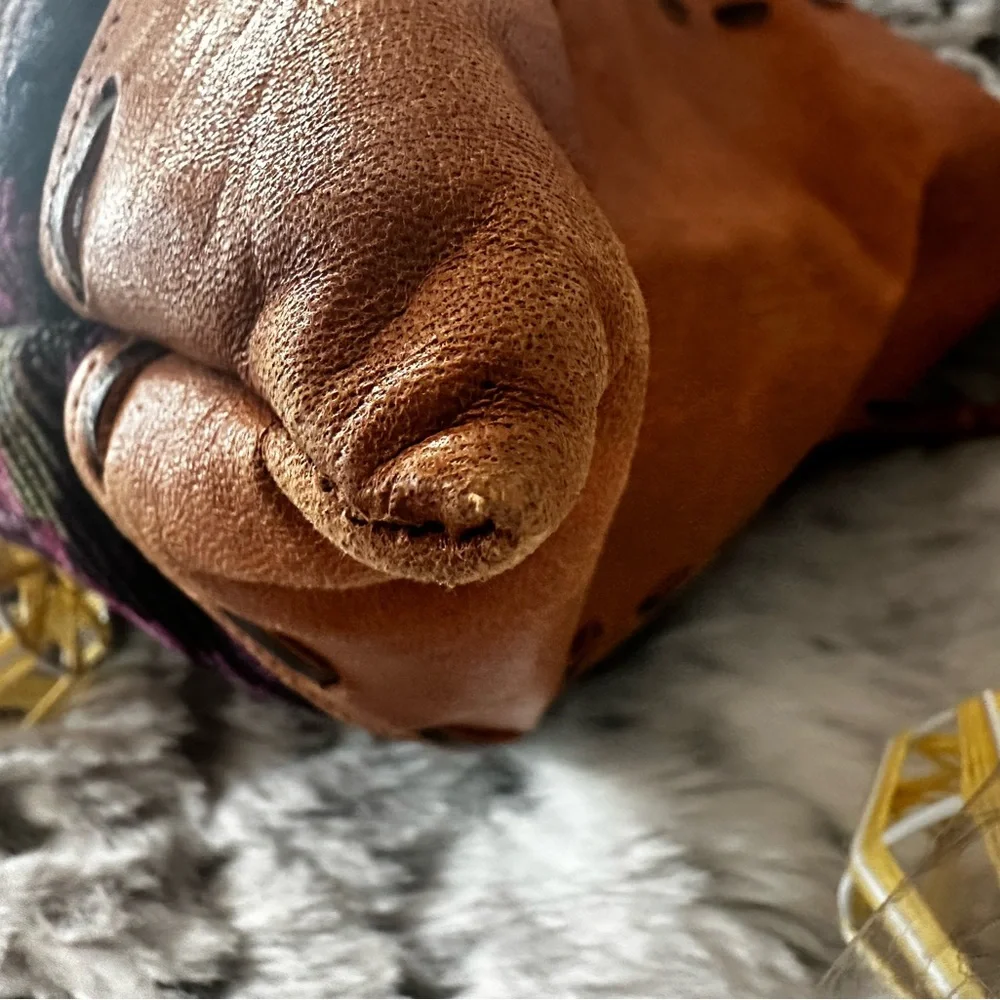 Altiplano recycled material leather tote. Euc - Picture 6 of 6